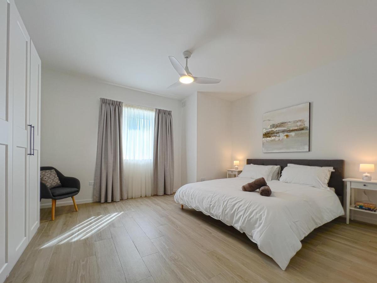 Appartamento 21 Townhouse In St Julians San Giuliano Esterno foto