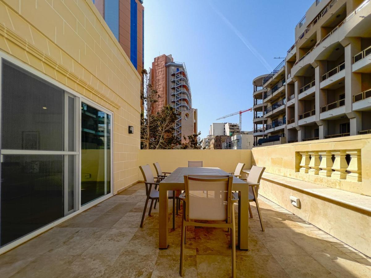 Appartamento 21 Townhouse In St Julians San Giuliano Esterno foto