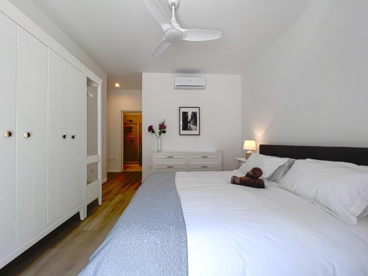 Appartamento 21 Townhouse In St Julians San Giuliano Esterno foto